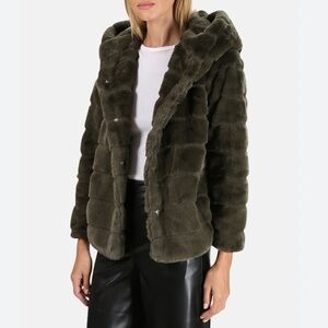 APPARIS Goldie Army Green Faux Fur Short Coat Hooded Jacket Women's Size L